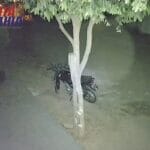 Câmeras flagram criminosos tentando pular muro e furtar motocicleta em residência no centro de Malhada; Assista