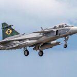 Força Aérea Brasileira testa lançamento de bombas com caça Gripen em operação no Nordeste