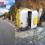 Motorista fica ferido após caminhão caçamba colidir contra paredão de pedras na BR-030, em Guanambi