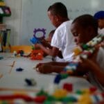 Desigualdade dificulta ensino em tempo integral, aponta debate em comissão do Senado