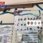 Ação conjunta: RONDESP e 38ª CIPM estouram ponto de drogas e prendem suspeito após perseguição em Malhada